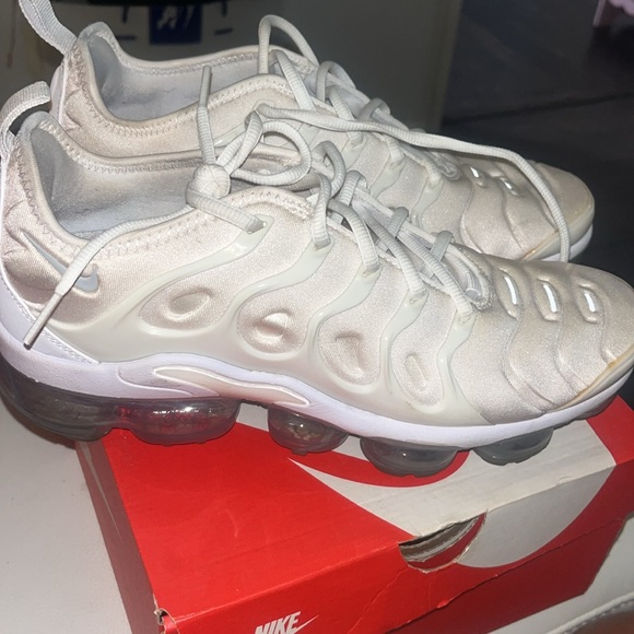 Men air vapormax plus - Picture 3 of 6